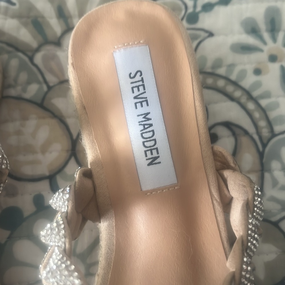 Steven Madden Rinestone Sandals - Picture 4 of 8